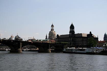 Blick von der Elbe auf die Altstadt