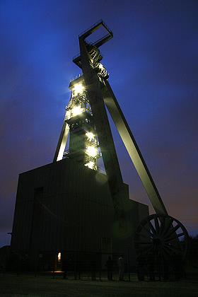 Förderturm mit Beleuchtung